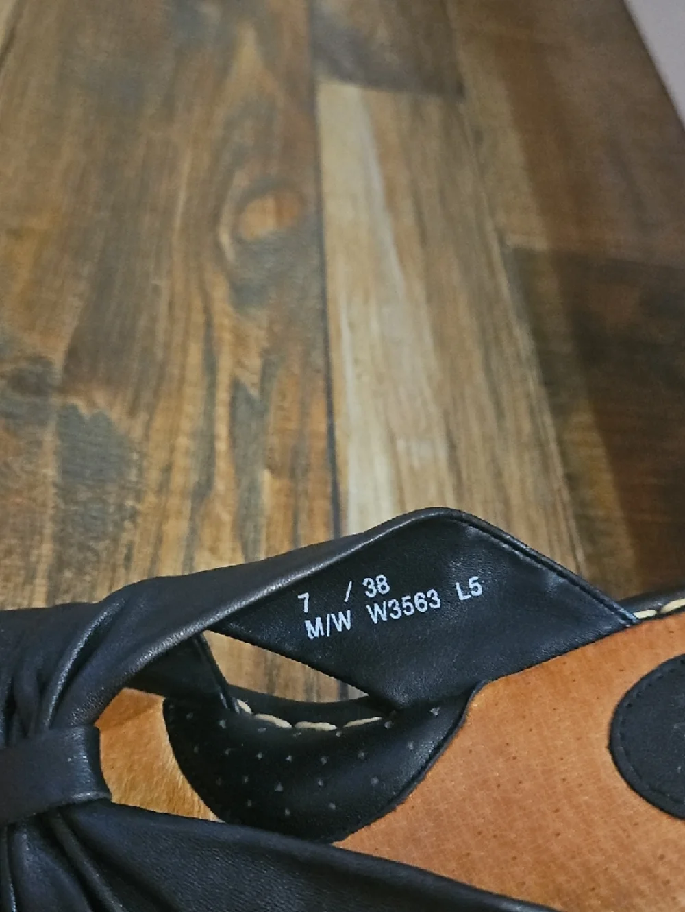 Born Black Leather Knot Wedge Sandals‎